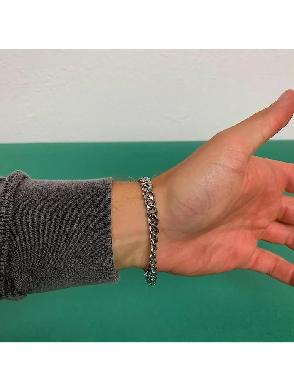 Y2k Vintage style Silver color Cuban Link bracelet. Cool design. Nice quality